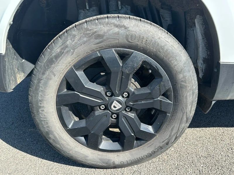 Photo de la voiture DACIA DUSTER TCe 130 FAP 4x2 SL Extreme