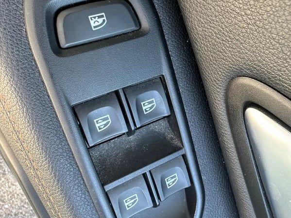 Photo de la voiture DACIA DUSTER TCe 130 FAP 4x2 SL Extreme
