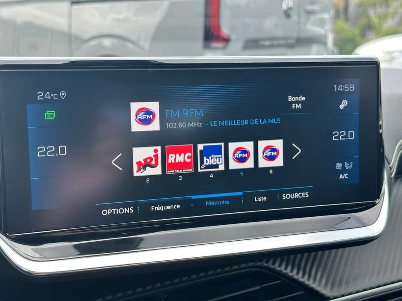 Photo de la voiture PEUGEOT 208 BlueHDi 100 S&S BVM6 GT Line