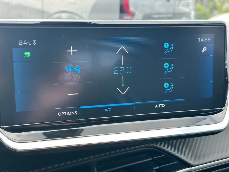 Photo de la voiture PEUGEOT 208 BlueHDi 100 S&S BVM6 GT Line