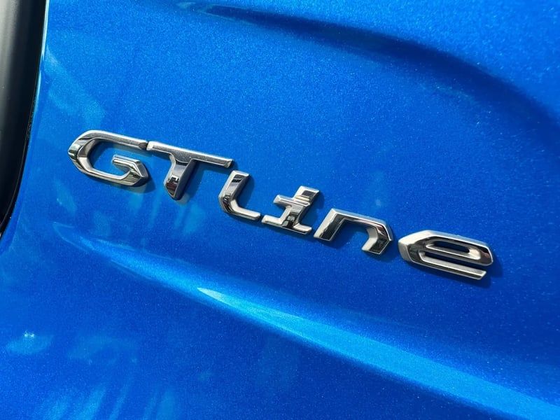 Photo de la voiture PEUGEOT 208 BlueHDi 100 S&S BVM6 GT Line