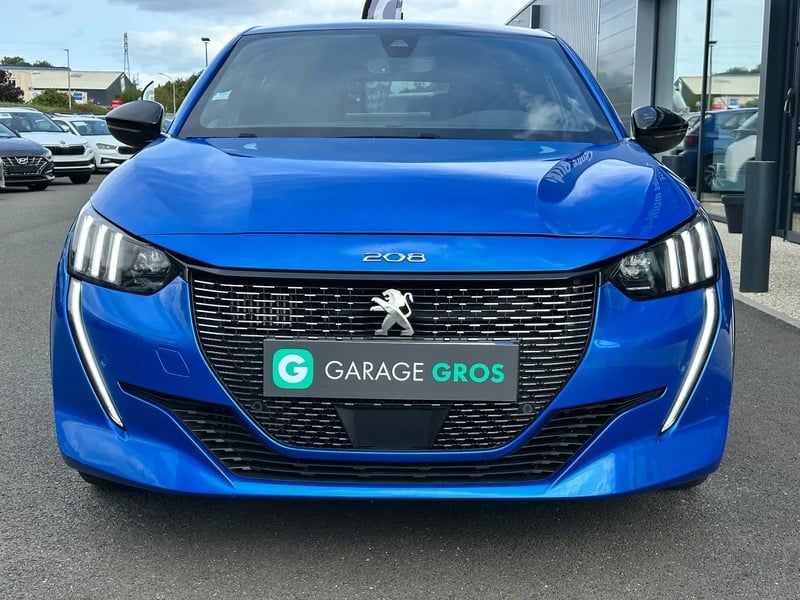 Photo de la voiture PEUGEOT 208 BlueHDi 100 S&S BVM6 GT Line