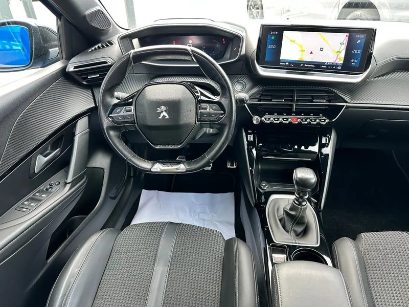 Photo de la voiture PEUGEOT 208 BlueHDi 100 S&S BVM6 GT Line