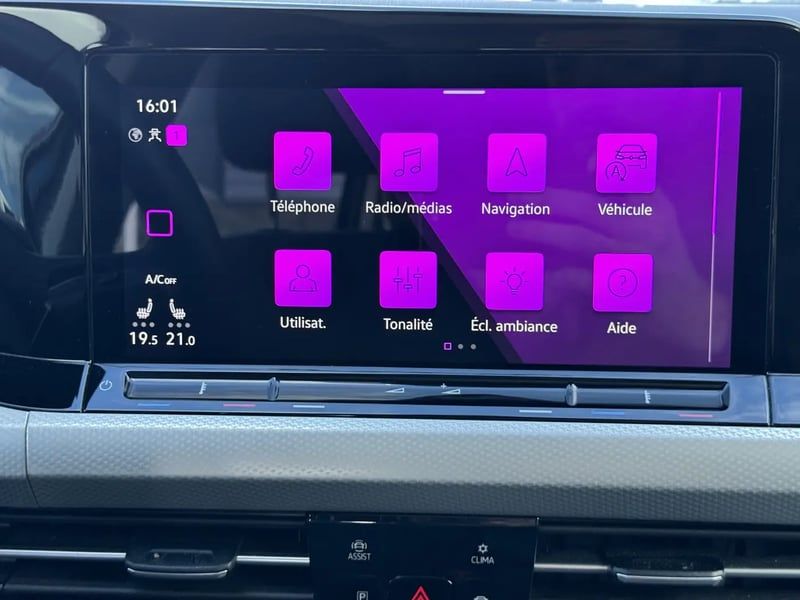 Photo de la voiture VOLKSWAGEN GOLF 2.0 TDI SCR 150 DSG7 Life Plus