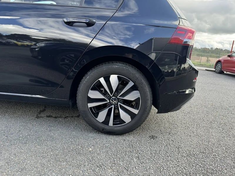 Photo de la voiture VOLKSWAGEN GOLF 2.0 TDI SCR 150 DSG7 Life Plus