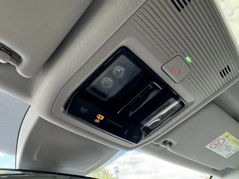 Photo de la voiture VOLKSWAGEN GOLF 2.0 TDI SCR 150 DSG7 Life Plus