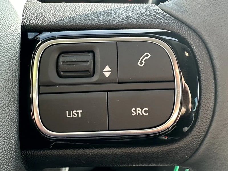 Photo de la voiture CITROEN C3 AIRCROSS BlueHDi 110 S&S BVM6 Plus