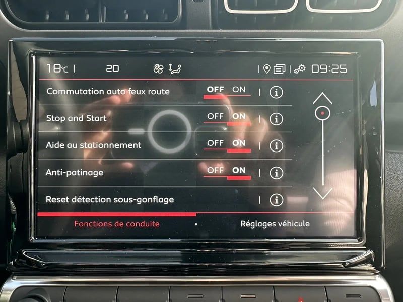 Photo de la voiture CITROEN C3 AIRCROSS BlueHDi 110 S&S BVM6 Plus