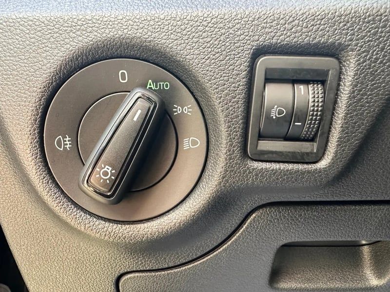 Photo de la voiture SKODA KAMIQ 1.0 TSI 116 ch BVM6 Ambition