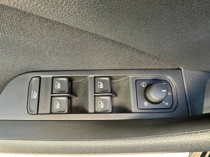 Photo de la voiture SKODA KAMIQ 1.0 TSI 116 ch BVM6 Ambition