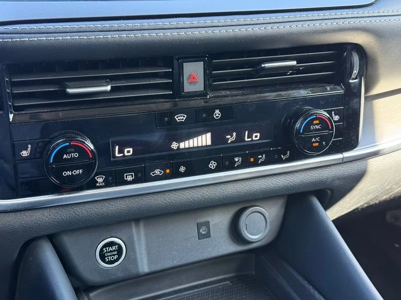 Photo de la voiture NISSAN QASHQAI Mild Hybrid 158 ch Xtronic N-Connecta