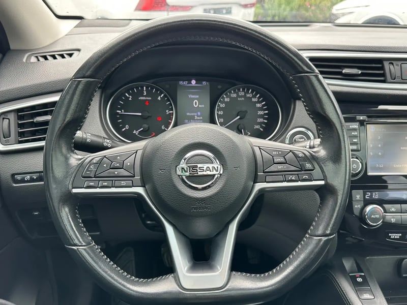Photo de la voiture NISSAN QASHQAI 1.5 dCi 115 N-Connecta