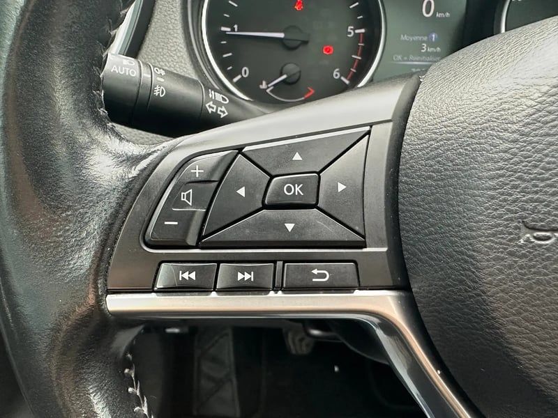 Photo de la voiture NISSAN QASHQAI 1.5 dCi 115 N-Connecta