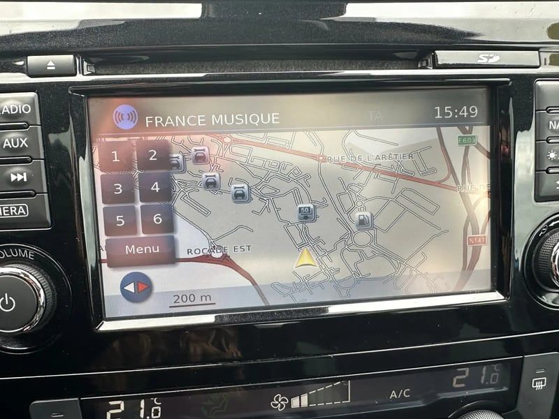 Photo de la voiture NISSAN QASHQAI 1.5 dCi 115 N-Connecta