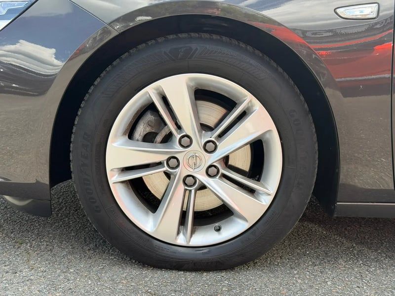 Photo de la voiture OPEL INSIGNIA GRAND SPORT 2.0 Diesel 174 ch BVA8 Elegance Business