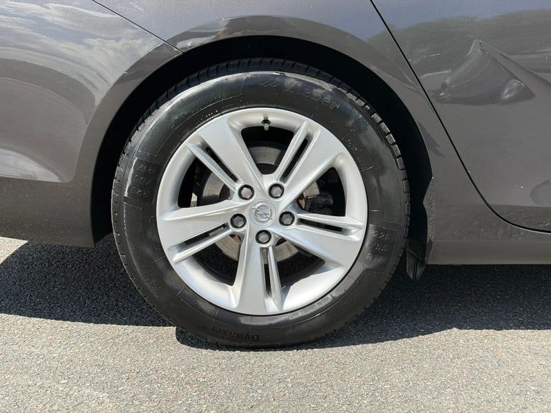 Photo de la voiture OPEL INSIGNIA GRAND SPORT 2.0 Diesel 174 ch BVA8 Elegance Business