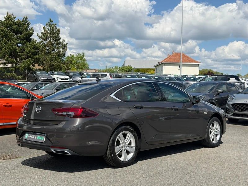 Photo de la voiture OPEL INSIGNIA GRAND SPORT 2.0 Diesel 174 ch BVA8 Elegance Business