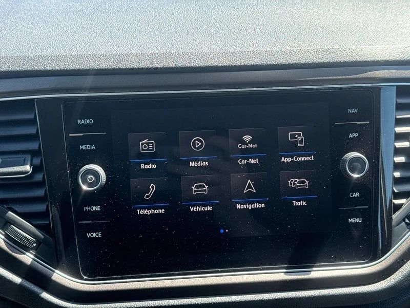 Photo de la voiture VOLKSWAGEN T-ROC 1.0 TSI 115 Start/Stop BVM6 Lounge