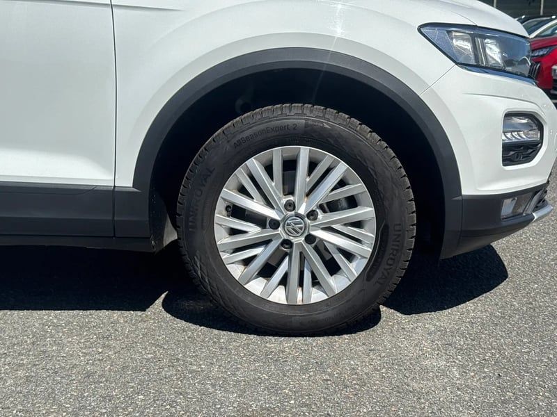 Photo de la voiture VOLKSWAGEN T-ROC 1.0 TSI 115 Start/Stop BVM6 Lounge
