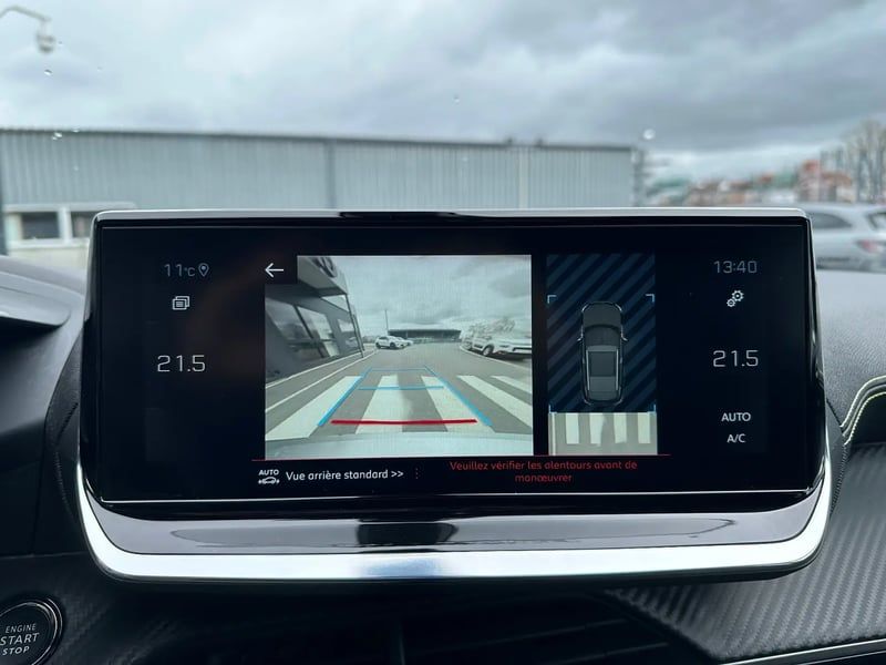 Photo de la voiture PEUGEOT 2008 BlueHDi 130 S&S EAT8 GT Pack
