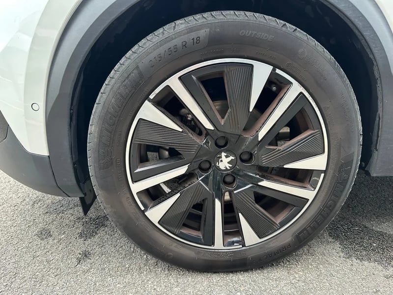 Photo de la voiture PEUGEOT 2008 BlueHDi 130 S&S EAT8 GT Pack