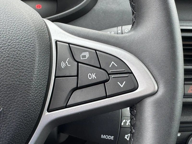 Photo de la voiture DACIA JOGGER Hybrid 140 7 places GSR2 Extreme