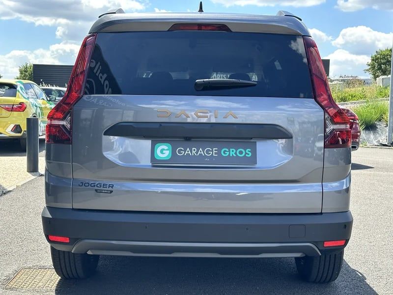 Photo de la voiture DACIA JOGGER Hybrid 140 7 places GSR2 Extreme
