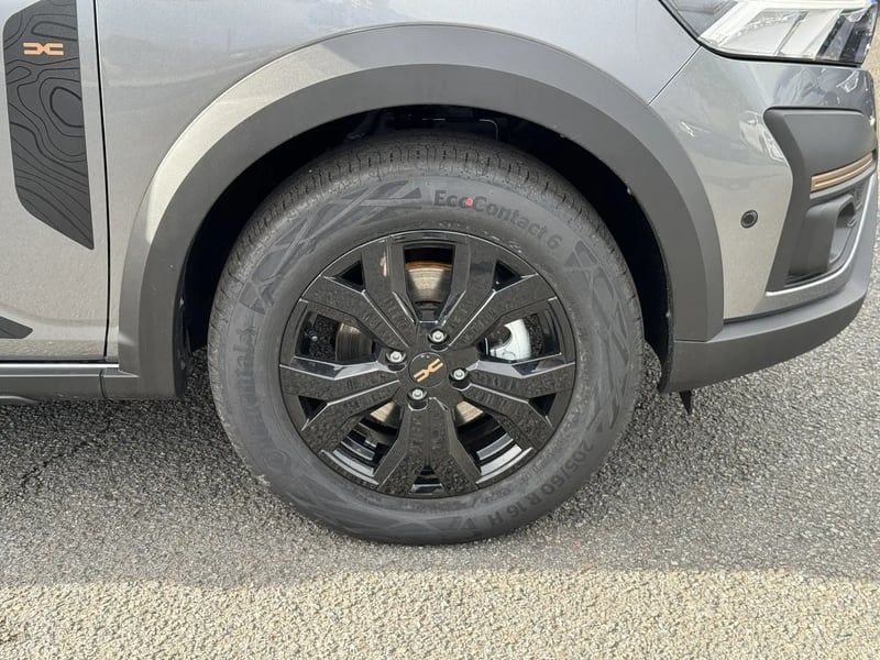Photo de la voiture DACIA JOGGER Hybrid 140 7 places GSR2 Extreme
