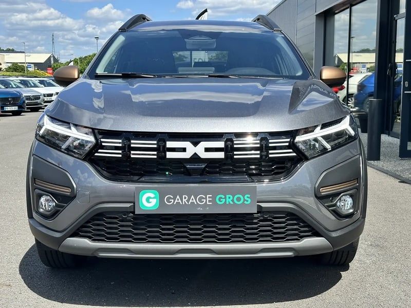 Photo de la voiture DACIA JOGGER Hybrid 140 7 places GSR2 Extreme
