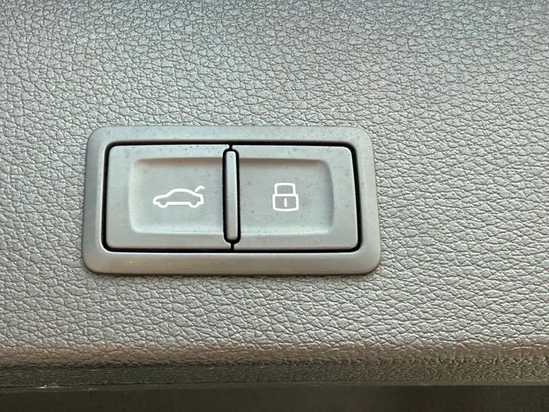 Photo de la voiture AUDI Q2 35 TFSI 150 S tronic 7 S line