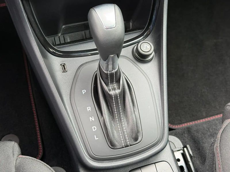 Photo de la voiture FORD PUMA 1.0 EcoBoost 155 ch mHEV S&S Powershift ST-Line - 5P
