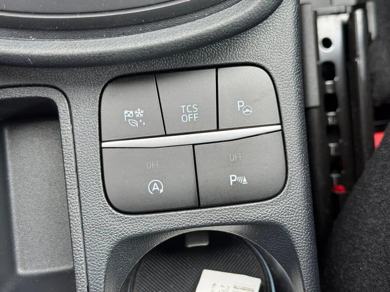 Photo de la voiture FORD PUMA 1.0 EcoBoost 155 ch mHEV S&S Powershift ST-Line - 5P