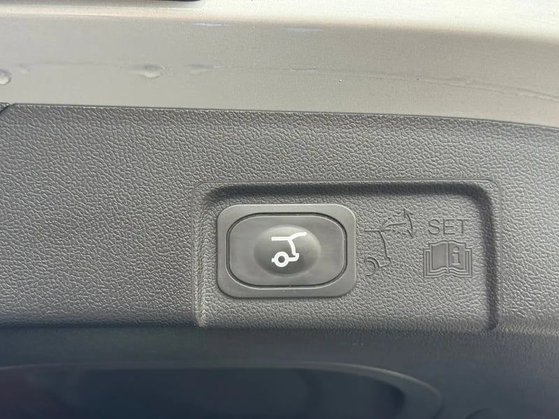 Photo de la voiture FORD PUMA 1.0 EcoBoost 155 ch mHEV S&S Powershift ST-Line - 5P