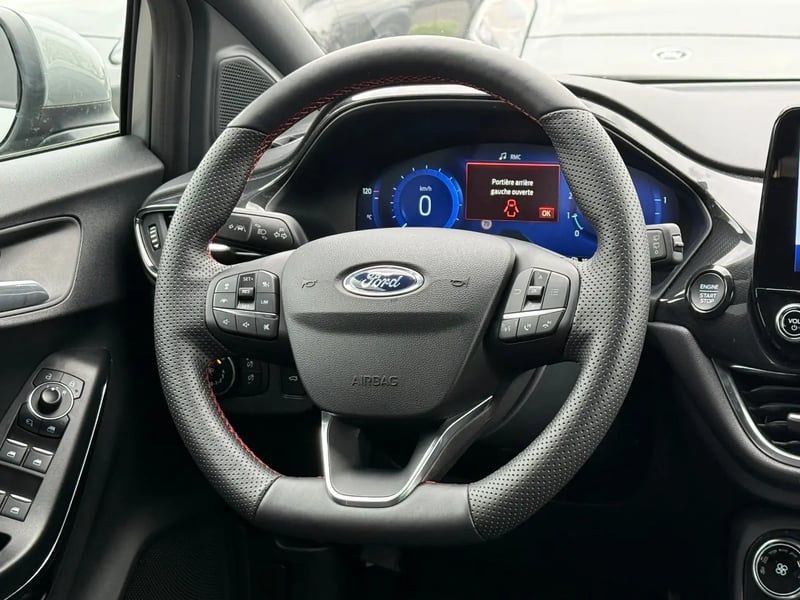 Photo de la voiture FORD PUMA 1.0 EcoBoost 155 ch mHEV S&S Powershift ST-Line - 5P