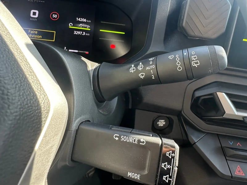 Photo de la voiture DACIA DUSTER Mild Hybrid 130 Journey