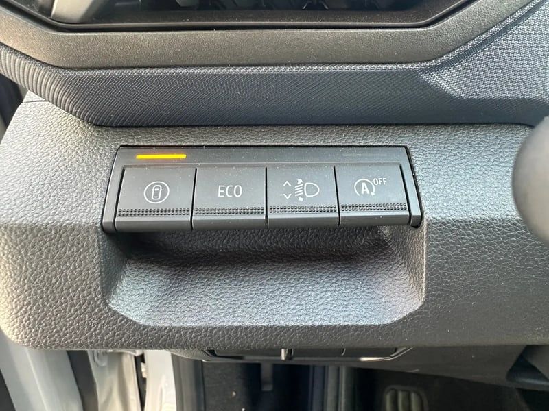 Photo de la voiture DACIA DUSTER Mild Hybrid 130 Journey