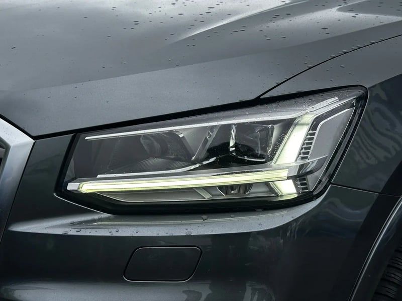 Photo de la voiture AUDI Q2 35 TDI 150 S tronic 7 Quattro Midnight Series