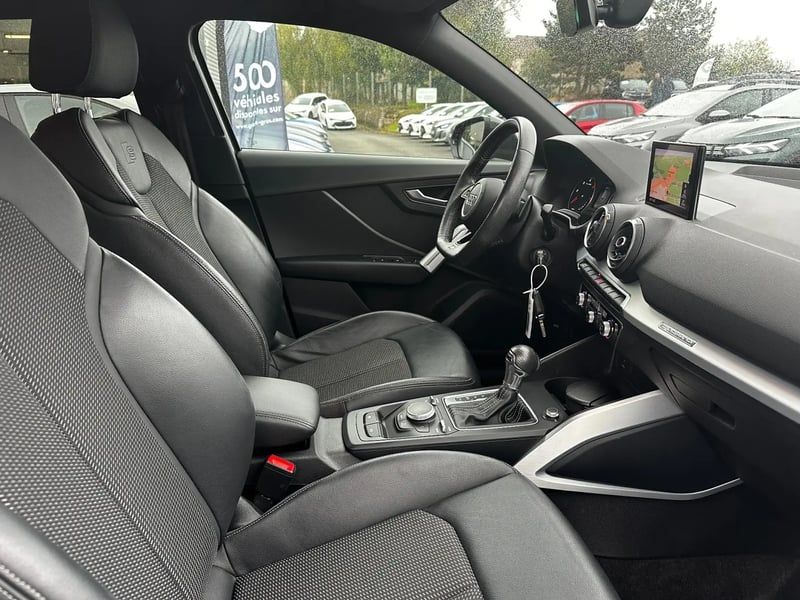 Photo de la voiture AUDI Q2 35 TDI 150 S tronic 7 Quattro Midnight Series