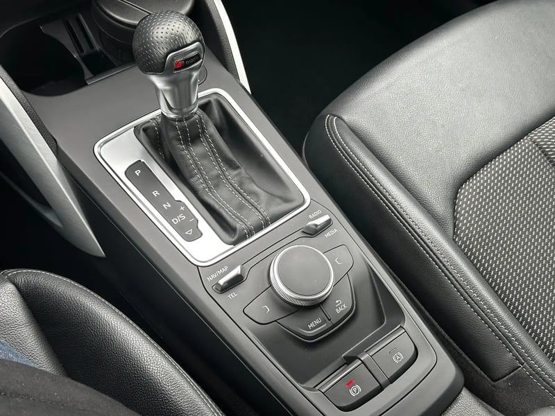 Photo de la voiture AUDI Q2 35 TDI 150 S tronic 7 Quattro Midnight Series