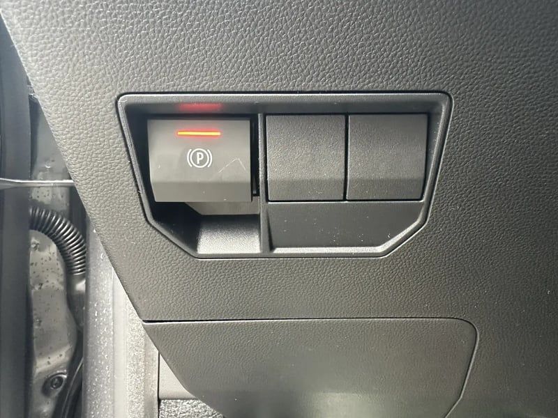 Photo de la voiture DACIA DUSTER Hybrid 140 4x2 Journey