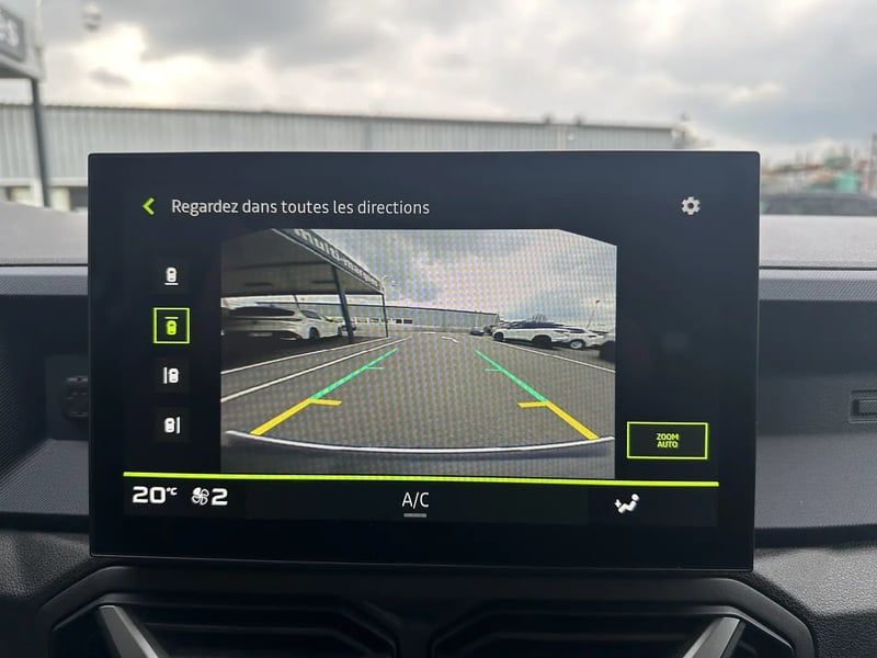 Photo de la voiture DACIA DUSTER Hybrid 140 4x2 Journey