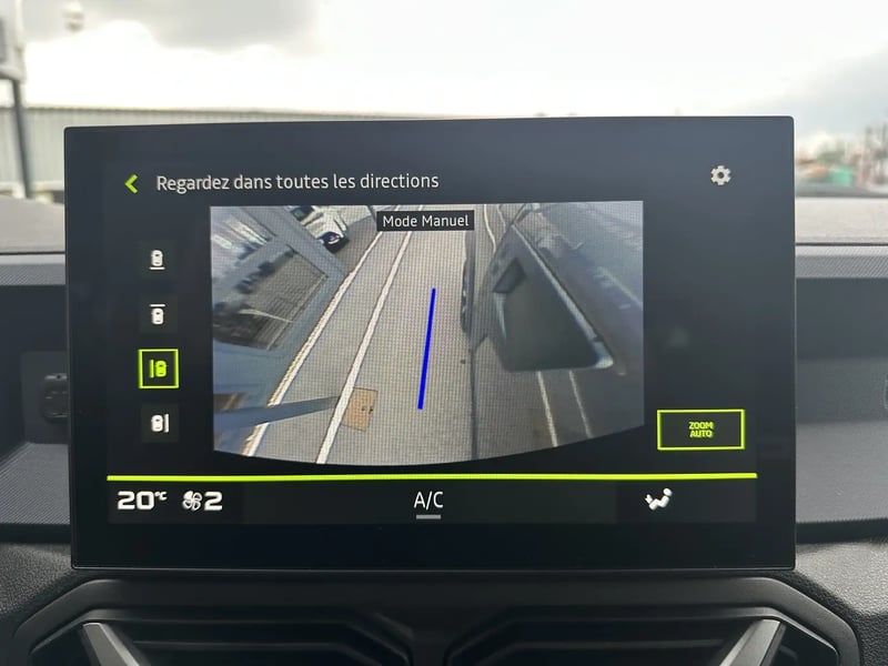 Photo de la voiture DACIA DUSTER Hybrid 140 4x2 Journey