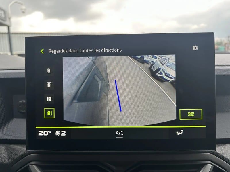 Photo de la voiture DACIA DUSTER Hybrid 140 4x2 Journey