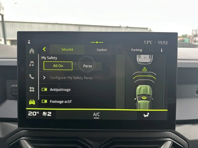 Photo de la voiture DACIA DUSTER Hybrid 140 4x2 Journey