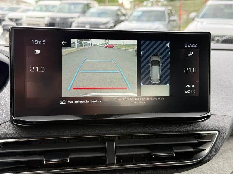 Photo de la voiture PEUGEOT 3008 PureTech 130ch S&S BVM6 GT