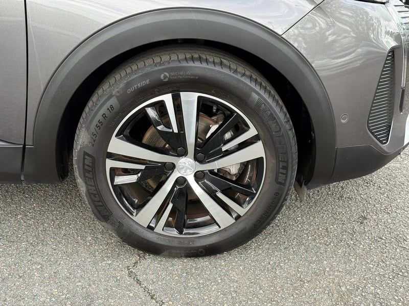 Photo de la voiture PEUGEOT 3008 PureTech 130ch S&S BVM6 GT