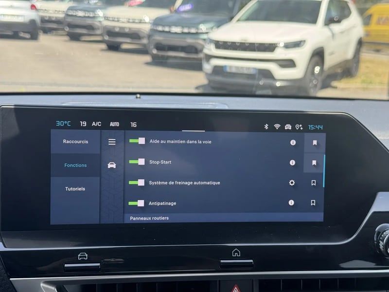Photo de la voiture CITROEN C4 X BlueHDi 130 S&S EAT8 Max