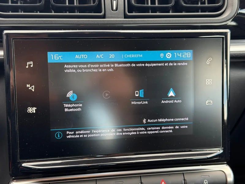 Photo de la voiture CITROEN C3 PureTech 83 S&S BVM5 Shine