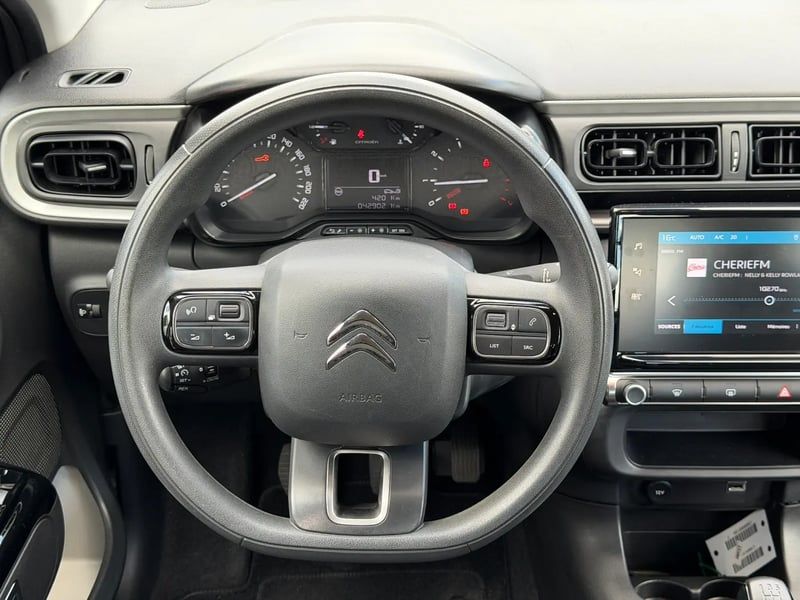 Photo de la voiture CITROEN C3 PureTech 83 S&S BVM5 Shine