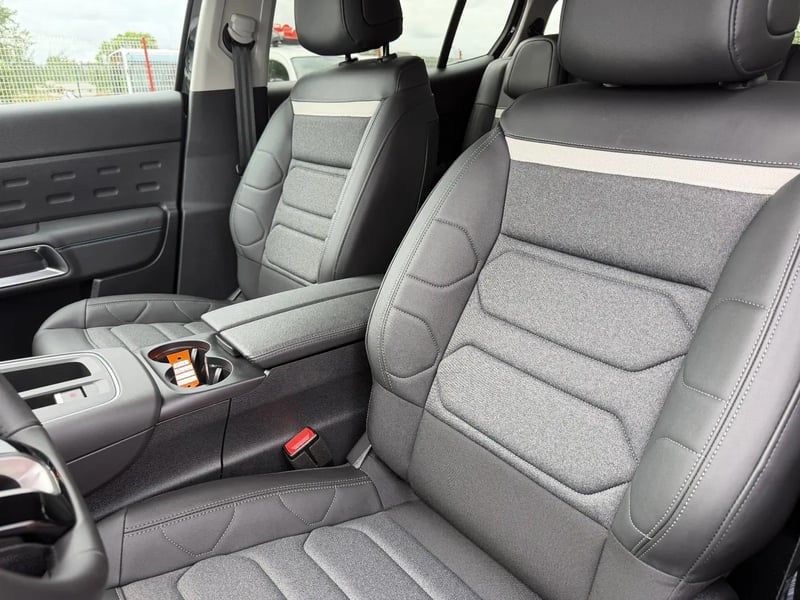 Photo de la voiture CITROEN C5 AIRCROSS Hybride 145 e-DCS6 Max